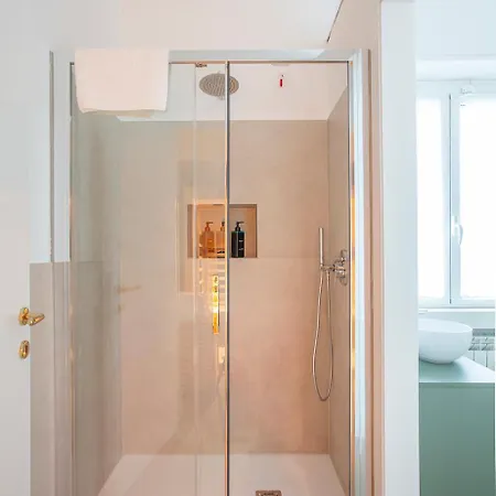 - 8 Posti Con Sauna Palestra E Garage דירה