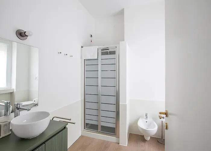 アパート - 8 Posti Con Sauna Palestra E Garage レッコ