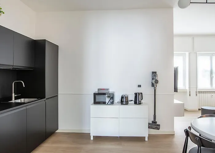 - 8 Posti Con Sauna Palestra E Garage レッコ