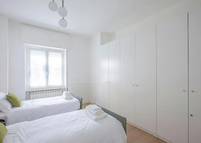 - 8 Posti Con Sauna Palestra E Garage アパート *